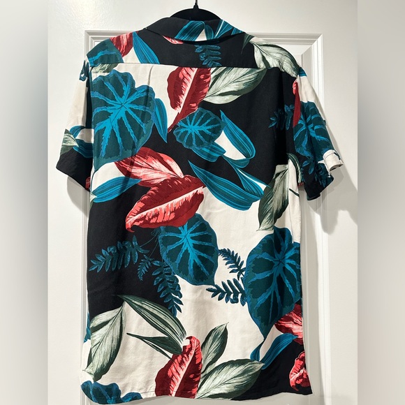 Express Shirt Bundle - Picture 5 of 5